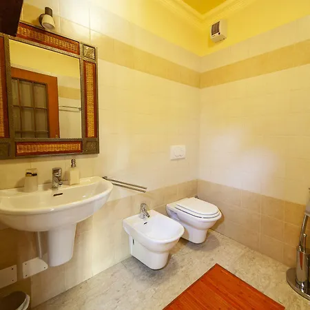 Bed and breakfast Colifata 2*